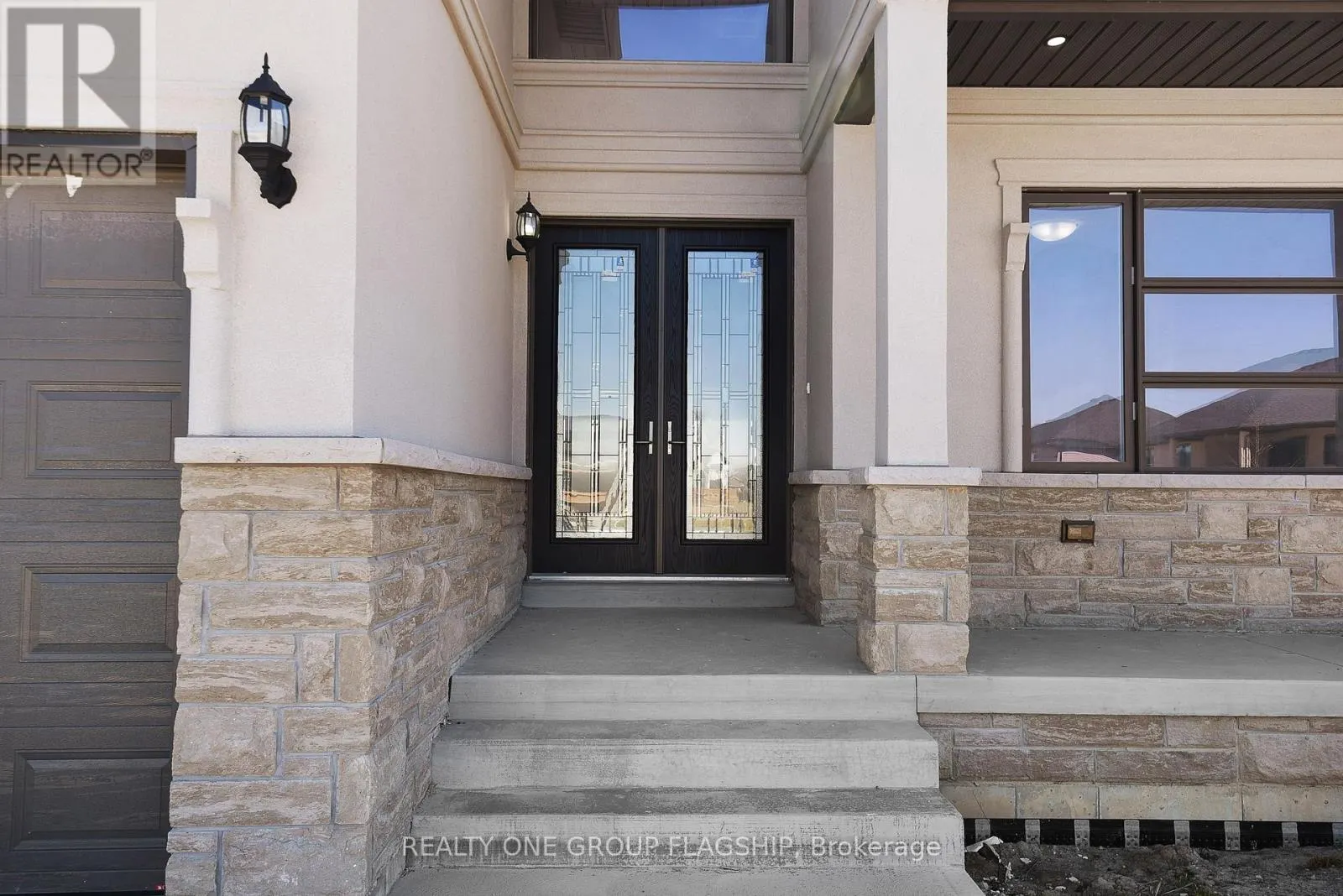 85 KINGSBRIDGE DRIVE