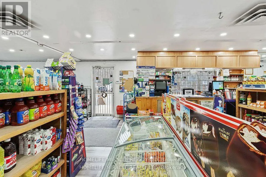 39 SANDY PLAINS ROAD N