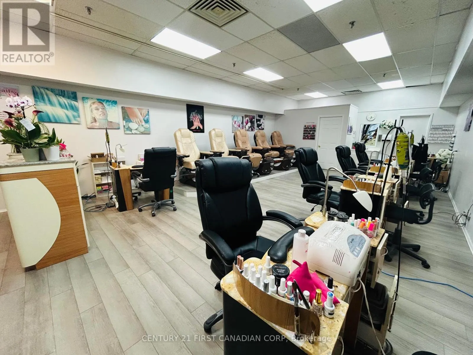 16 - 417 WELLINGTON STREET, #16