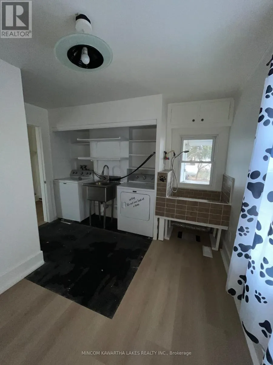 1 - 363 LINDSAY ROAD, #1
