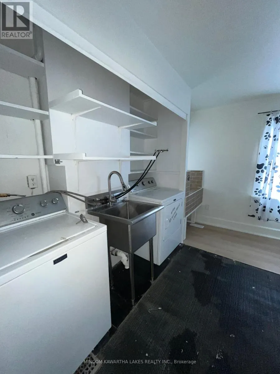 1 - 363 LINDSAY ROAD, #1