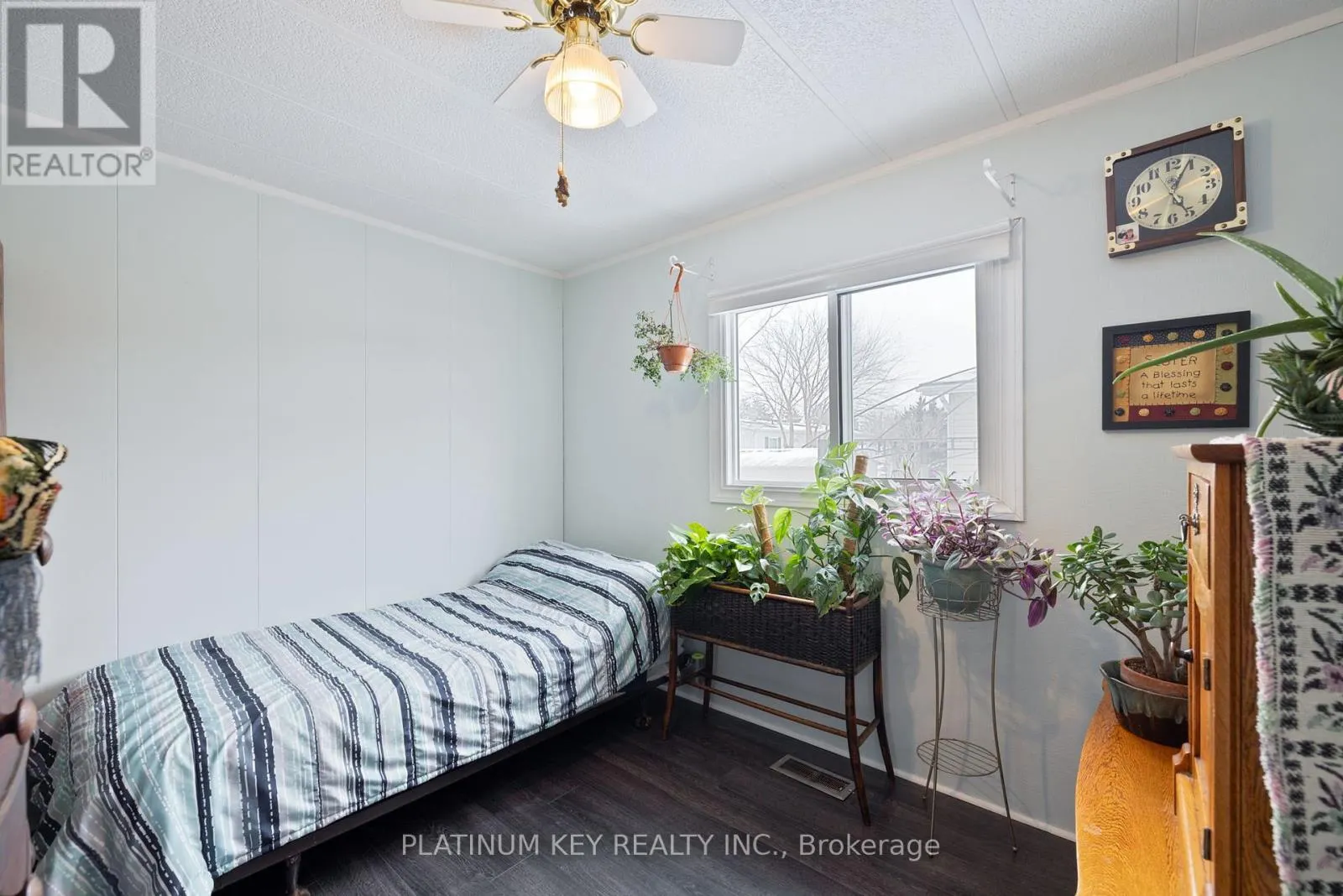 477 RICHARD CRESCENT