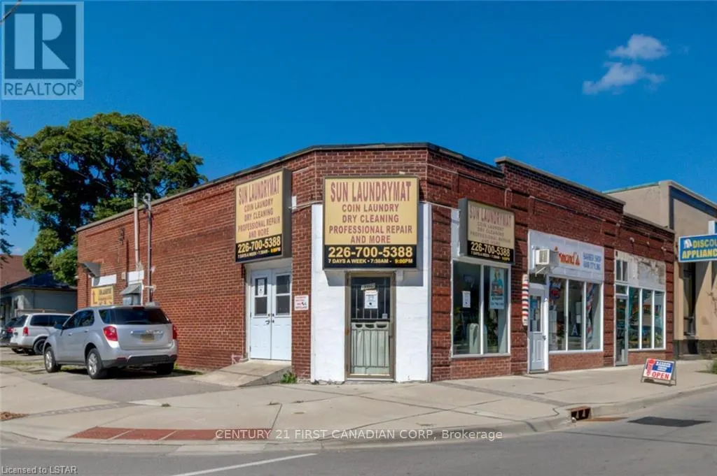 1066 DUNDAS STREET E
