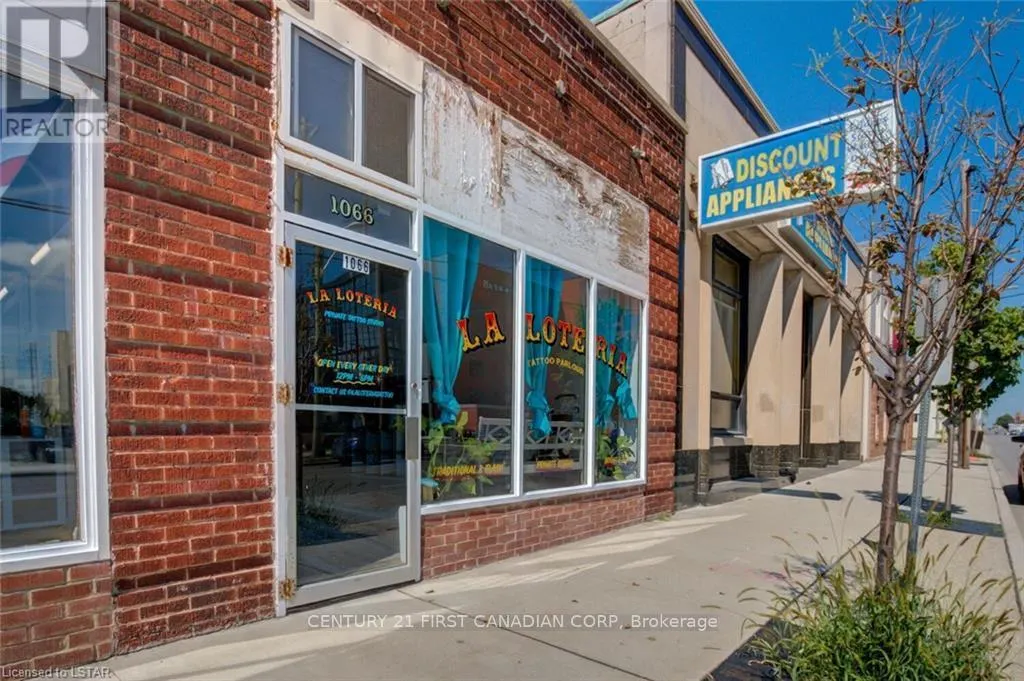 1066 DUNDAS STREET E