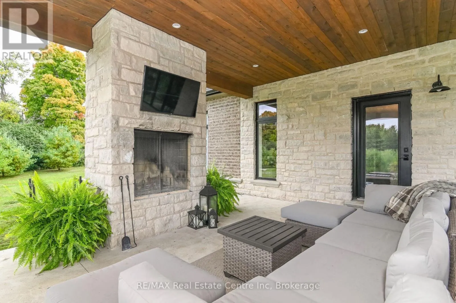 693 ARKELL ROAD