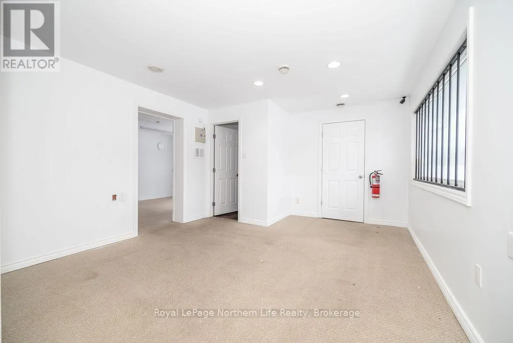 2427 PETAWAWA BOULEVARD