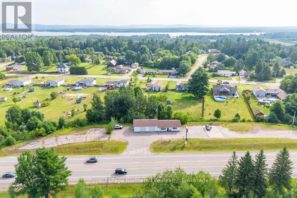 2427 PETAWAWA BOULEVARD