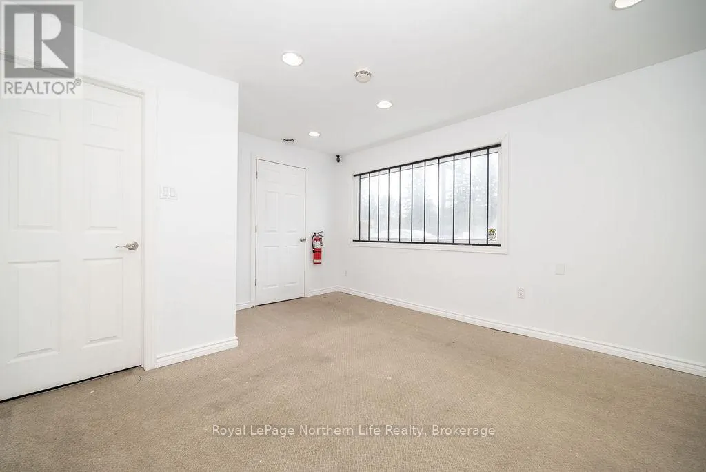 2427 PETAWAWA BOULEVARD