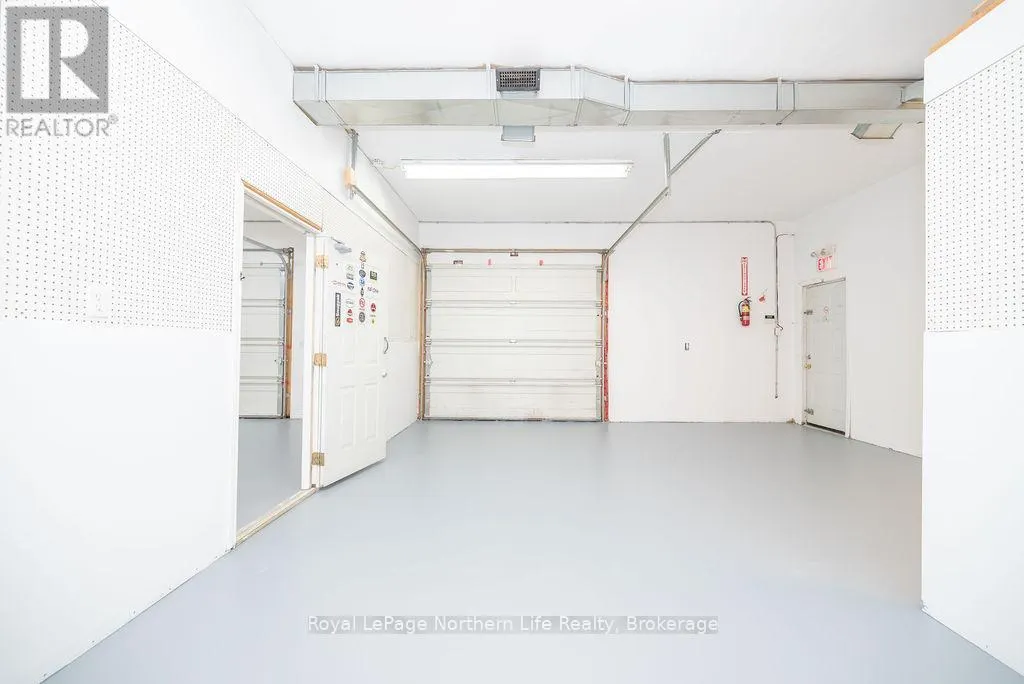 2427 PETAWAWA BOULEVARD