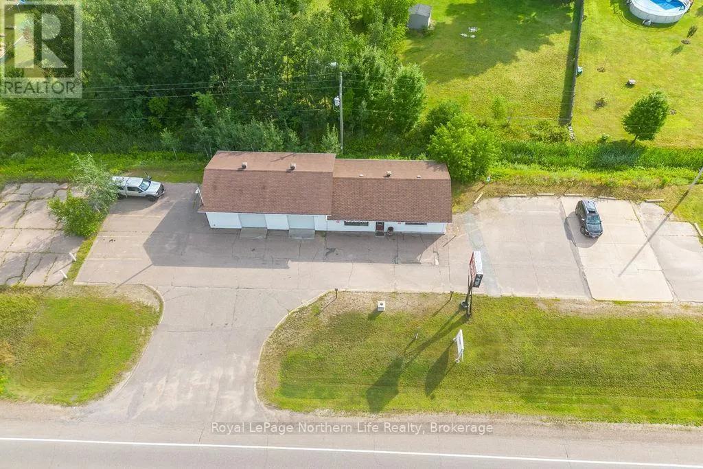 2427 PETAWAWA BOULEVARD