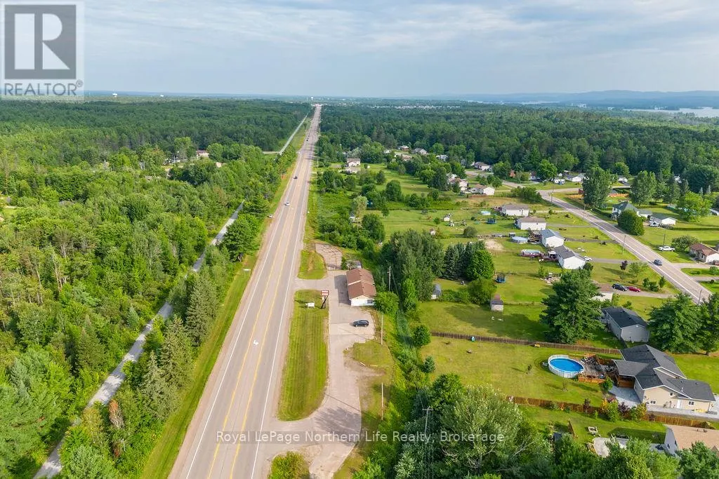 2427 PETAWAWA BOULEVARD