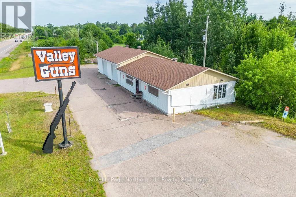 2427 PETAWAWA BOULEVARD