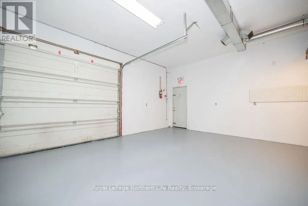 2427 PETAWAWA BOULEVARD