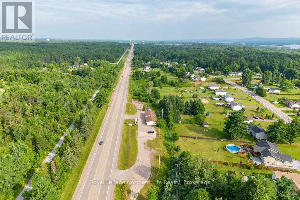 2427 PETAWAWA BOULEVARD