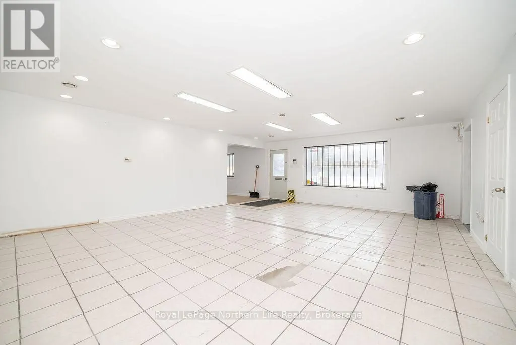 2427 PETAWAWA BOULEVARD