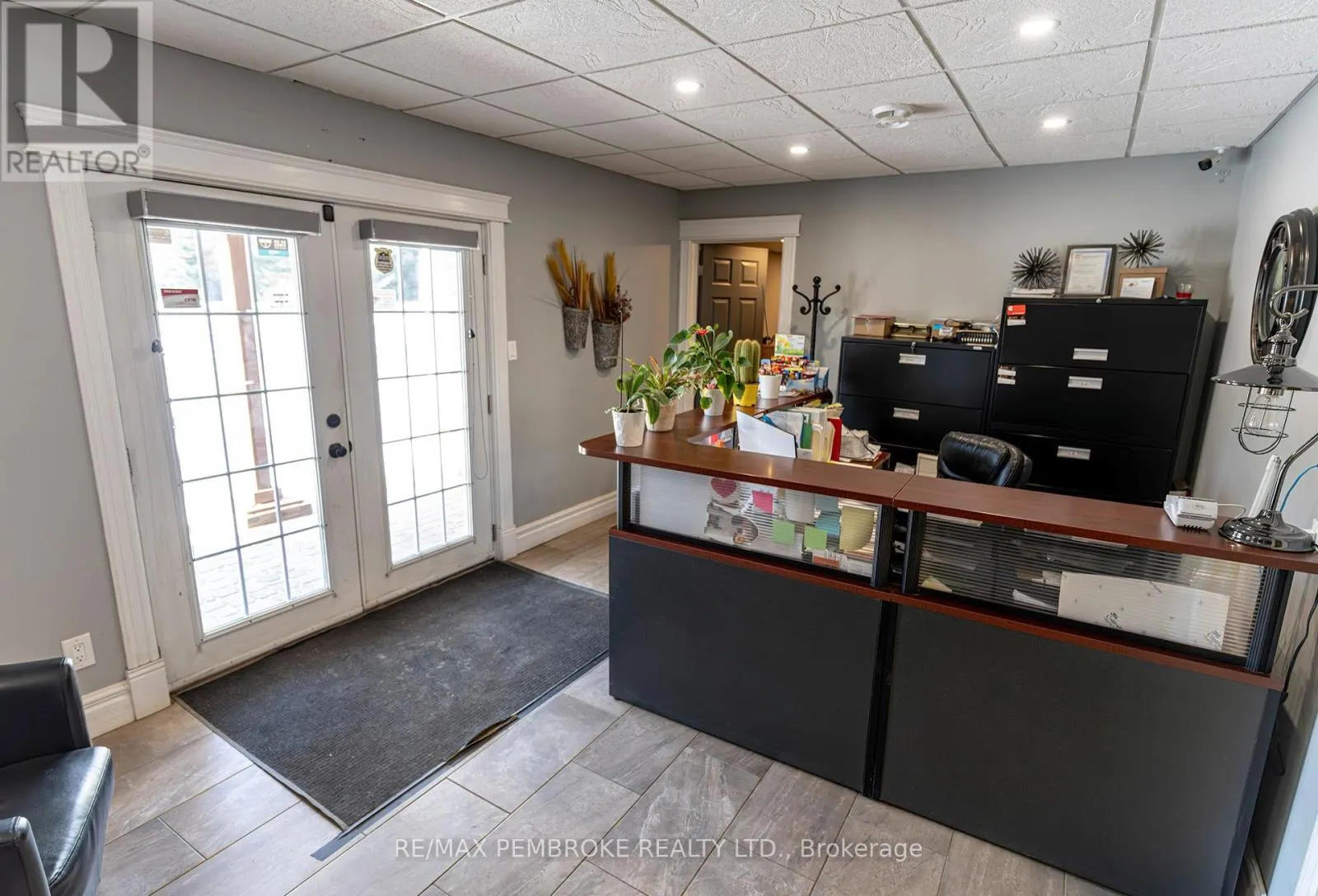 2551 PETAWAWA BOULEVARD