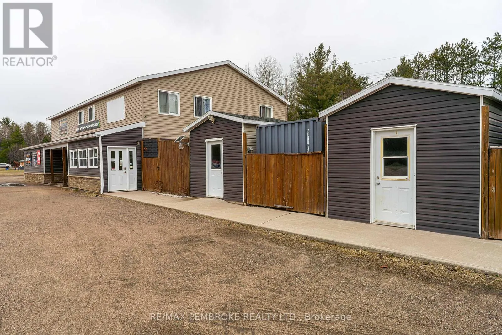 2551 PETAWAWA BOULEVARD