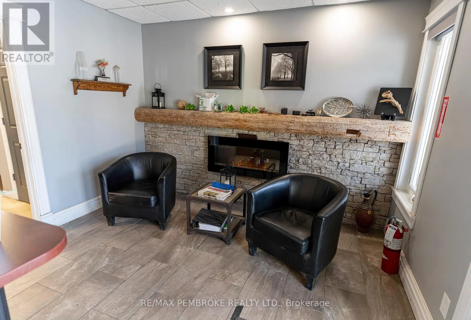 2551 PETAWAWA BOULEVARD