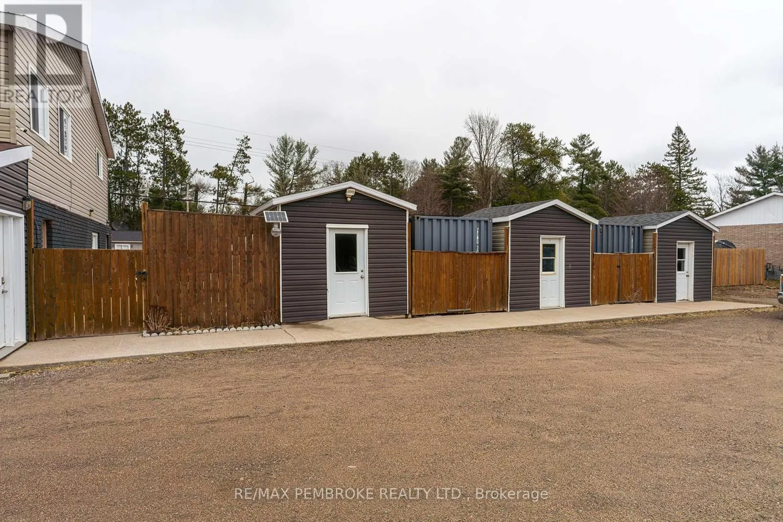 2551 PETAWAWA BOULEVARD