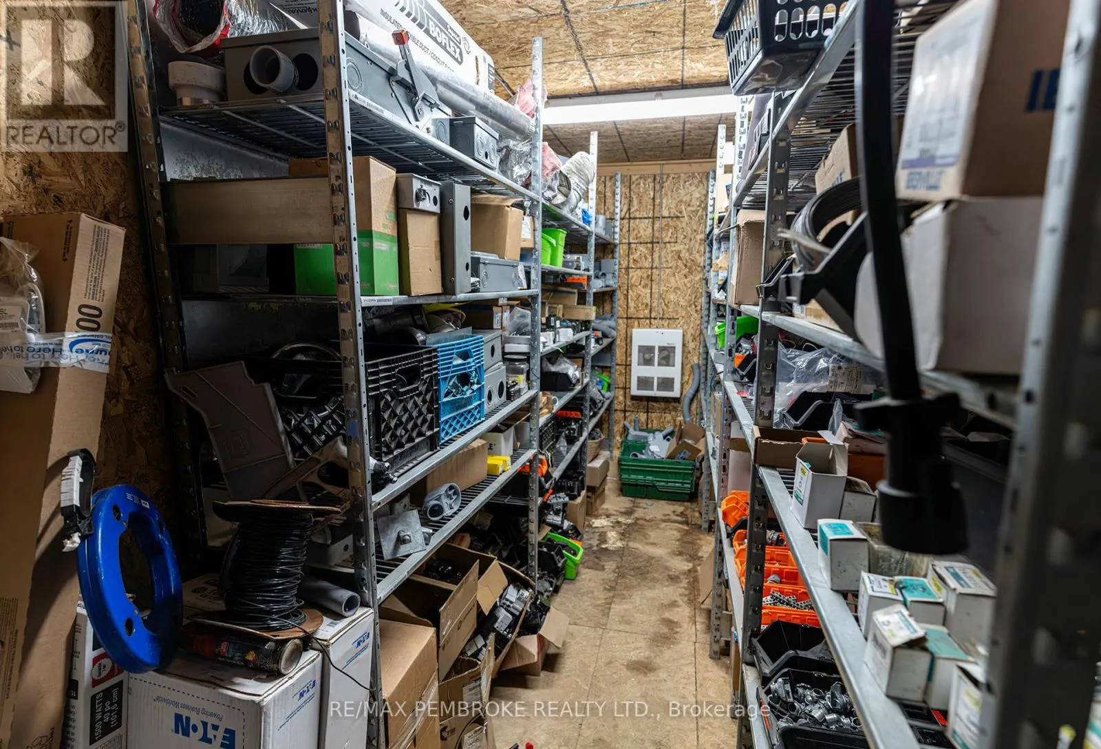 2551 PETAWAWA BOULEVARD