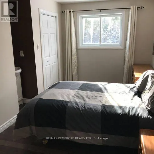 2551 PETAWAWA BOULEVARD