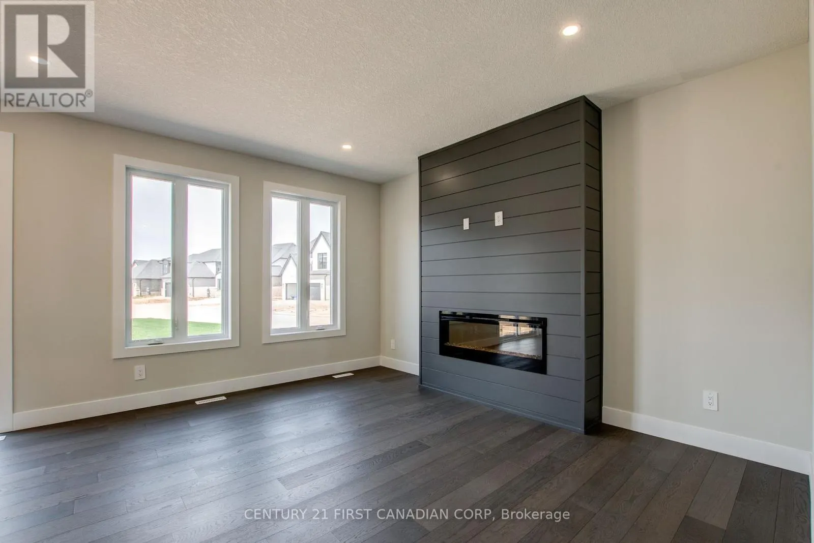 100 ASPEN CIRCLE