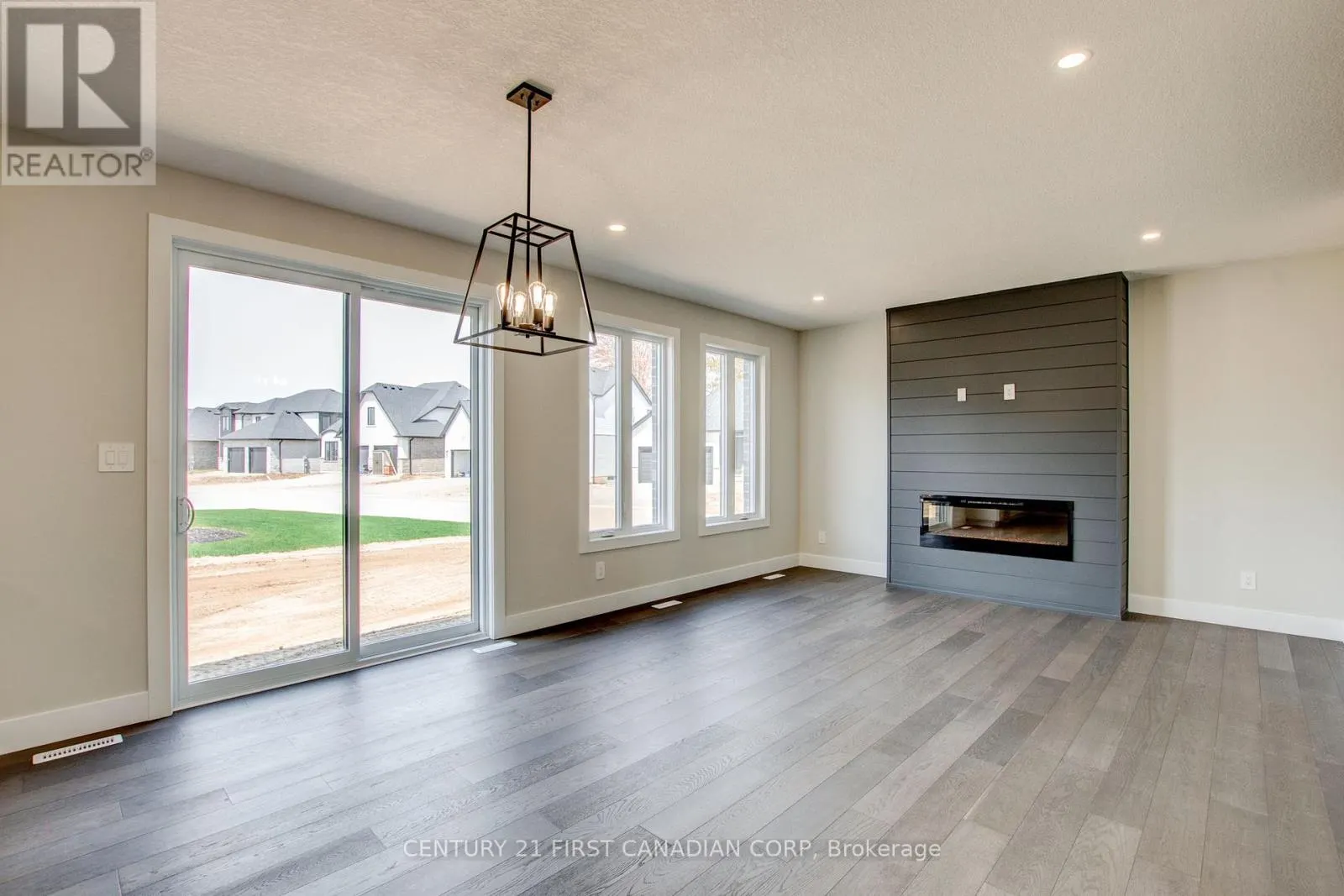 100 ASPEN CIRCLE