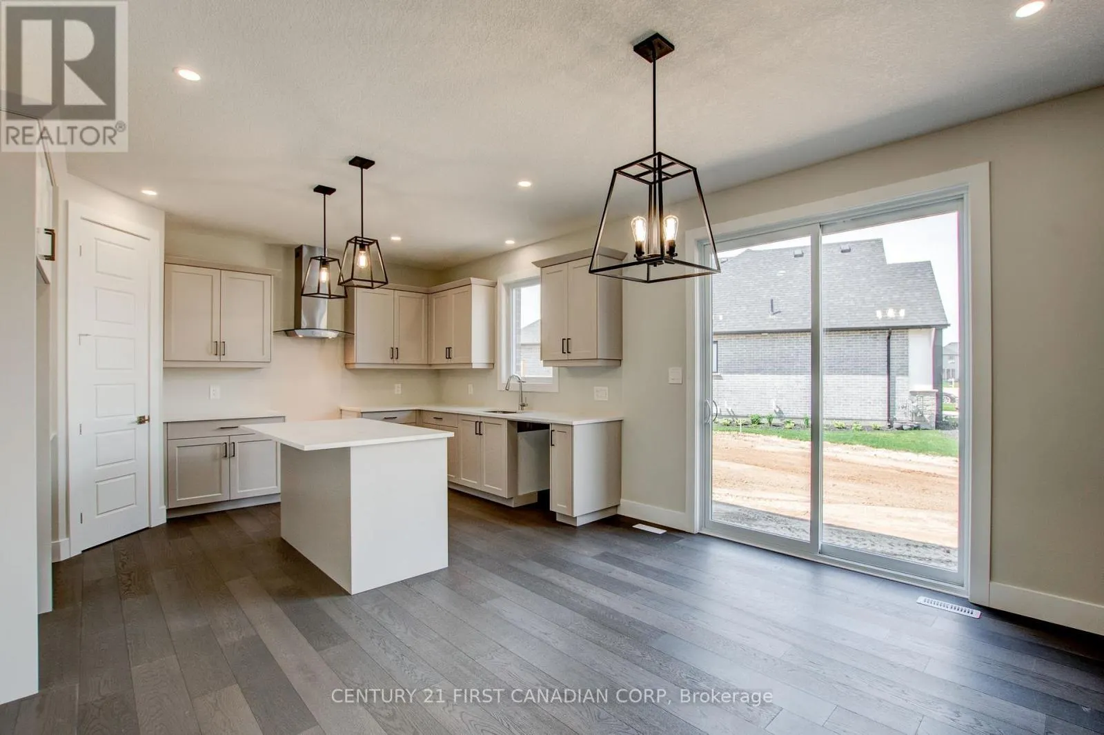 100 ASPEN CIRCLE