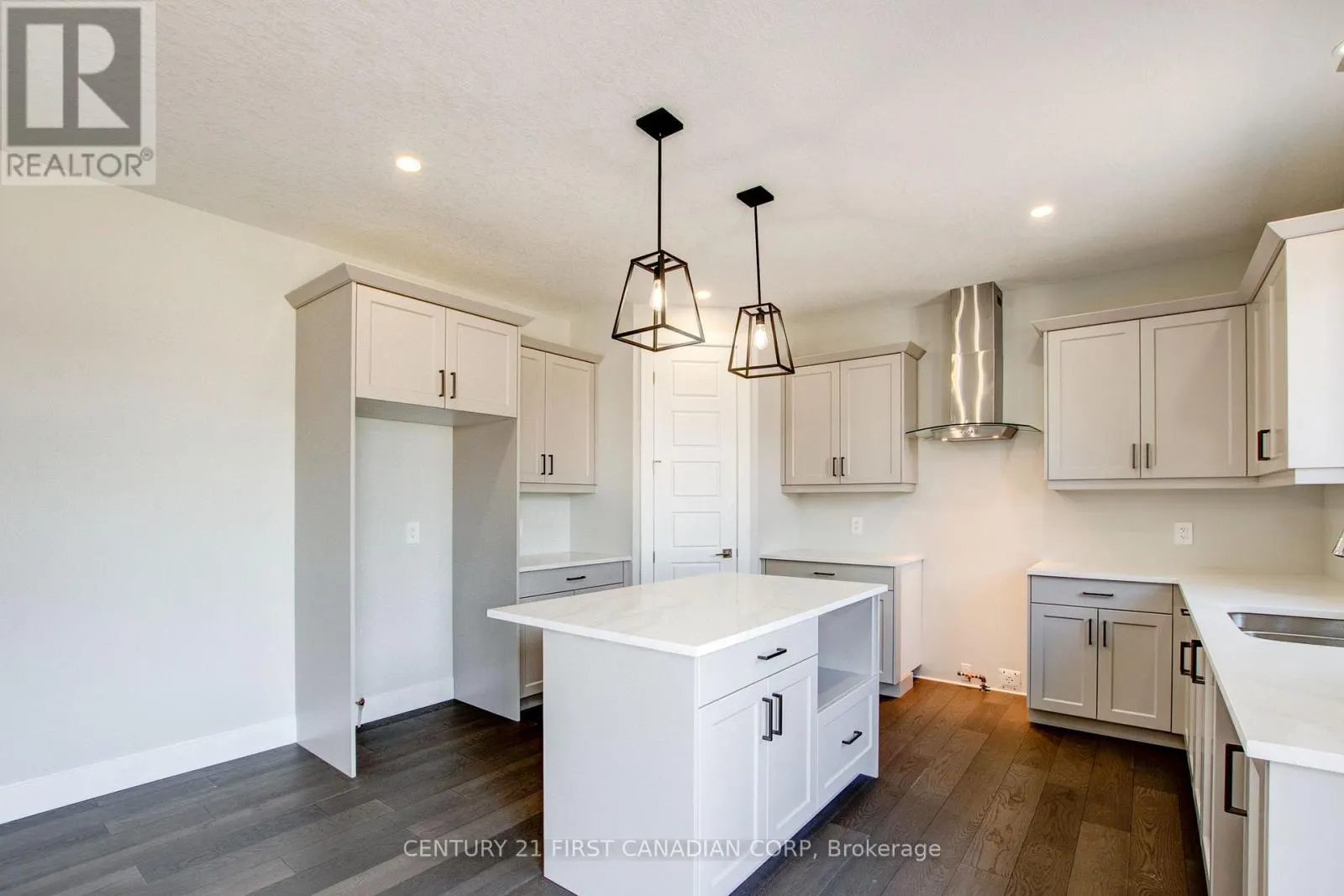 100 ASPEN CIRCLE