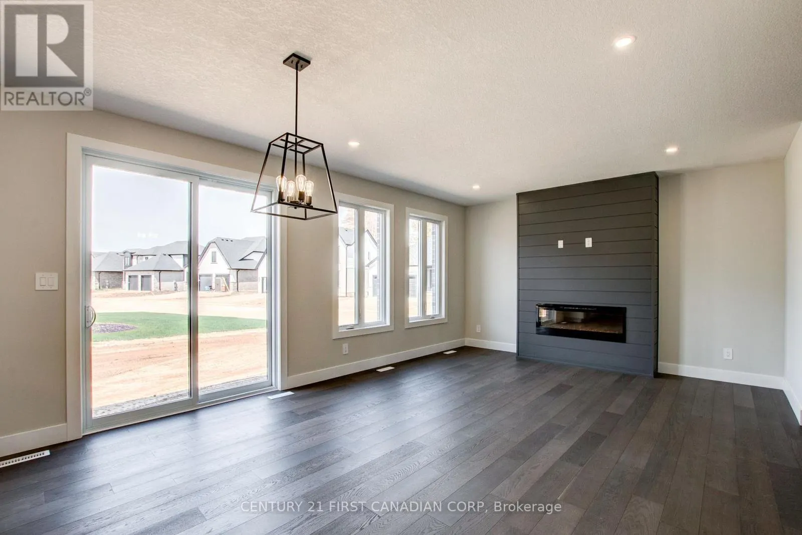 100 ASPEN CIRCLE