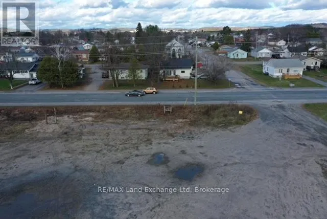 375 QUEENSWAY AVENUE