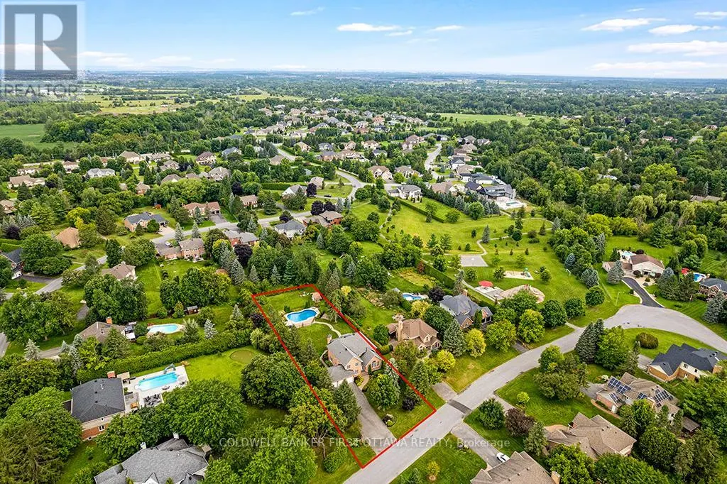 5525 PETTAPIECE CRESCENT