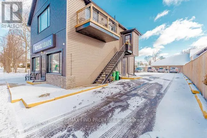 40 MAIN STREET N