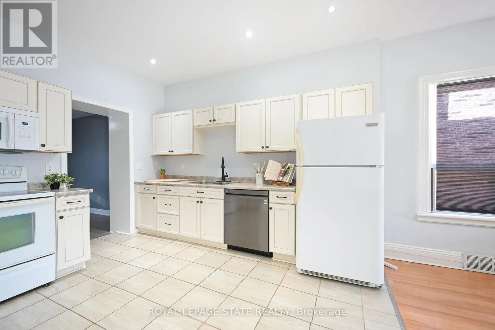 200 KENSINGTON AVENUE N