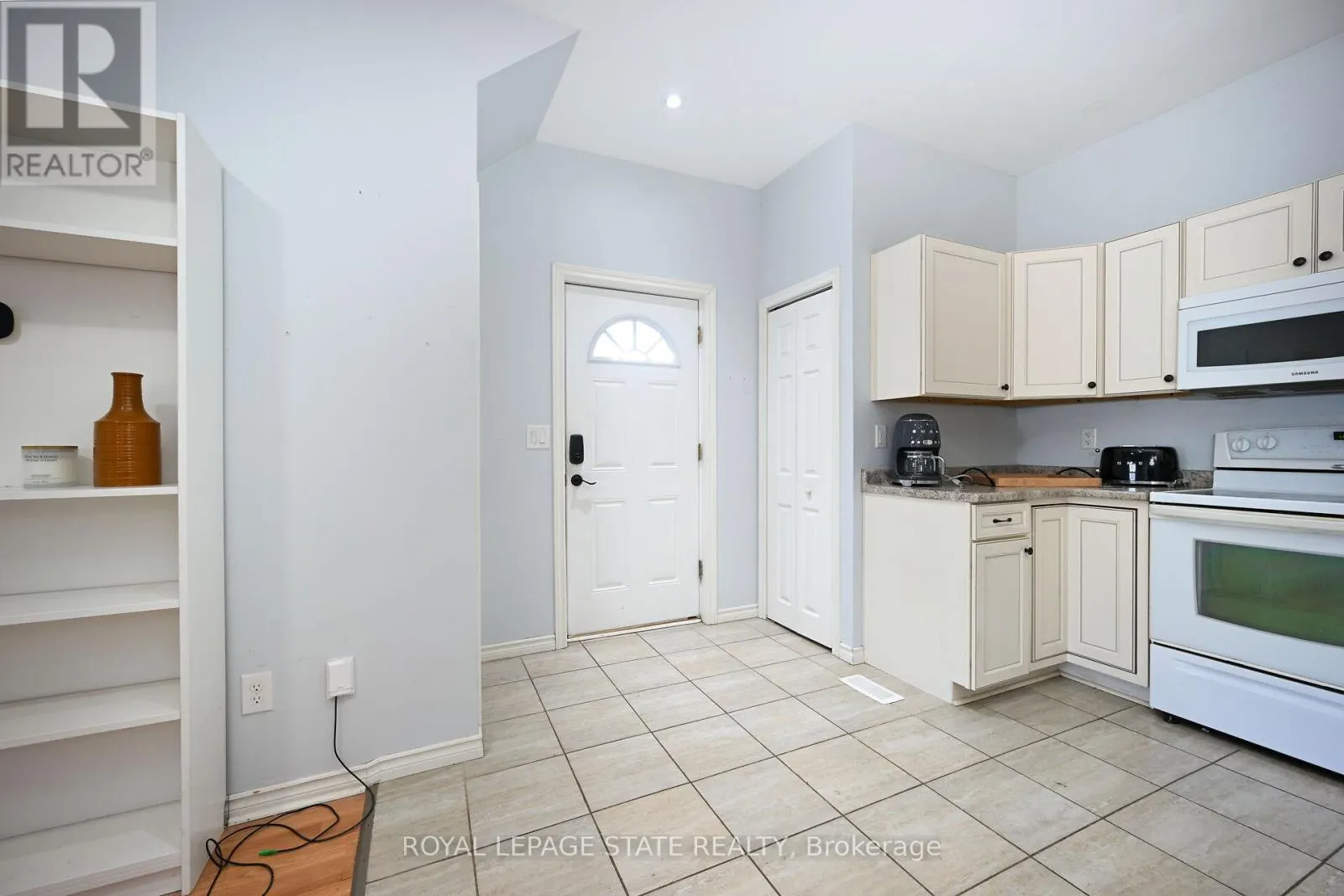 200 KENSINGTON AVENUE N