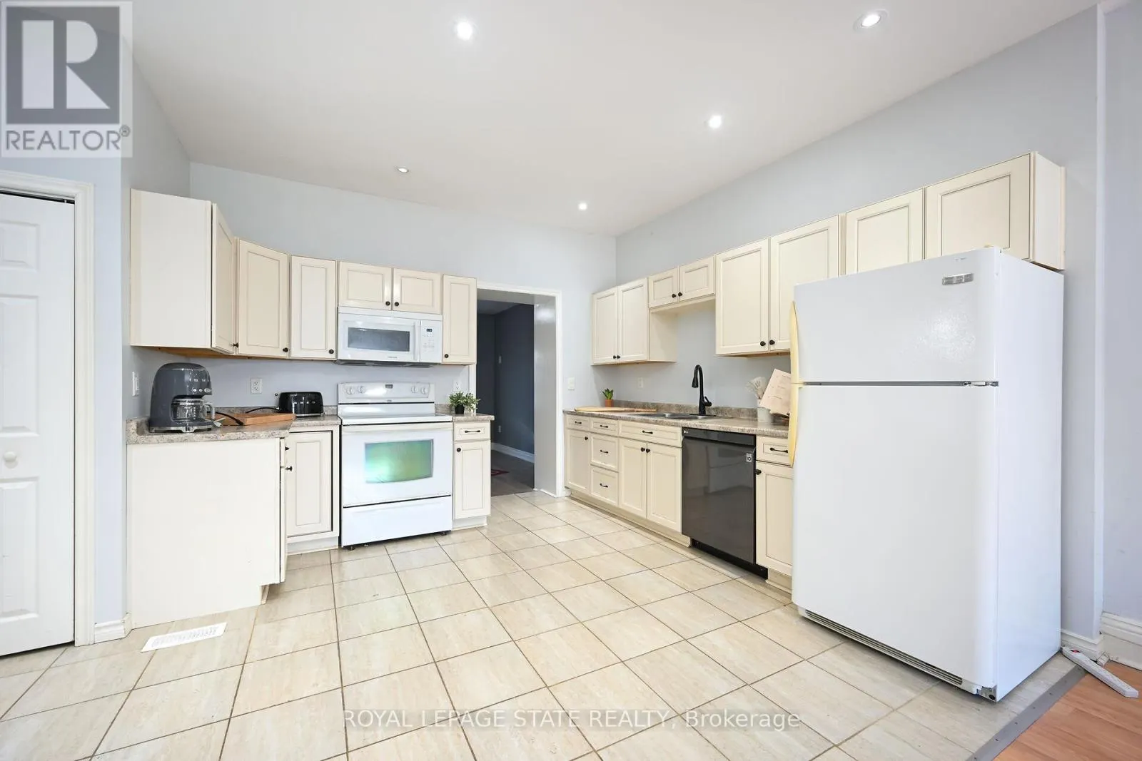 200 KENSINGTON AVENUE N
