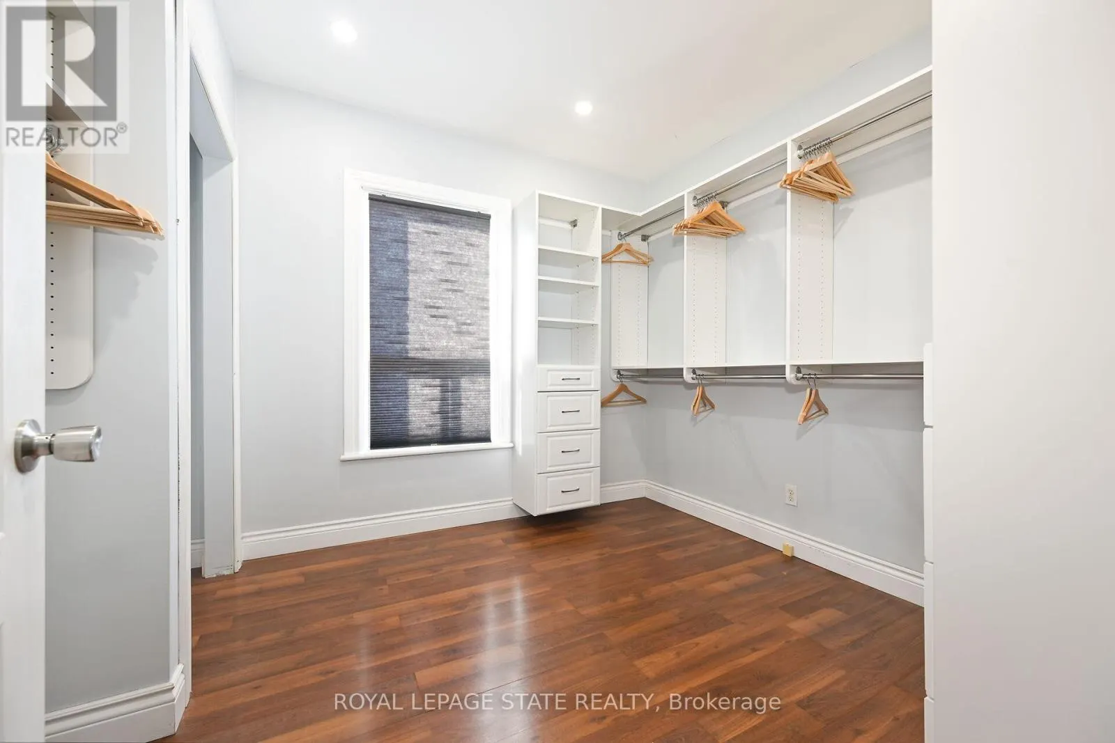 200 KENSINGTON AVENUE N
