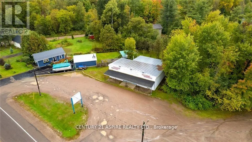 2096 PETAWAWA BOULEVARD