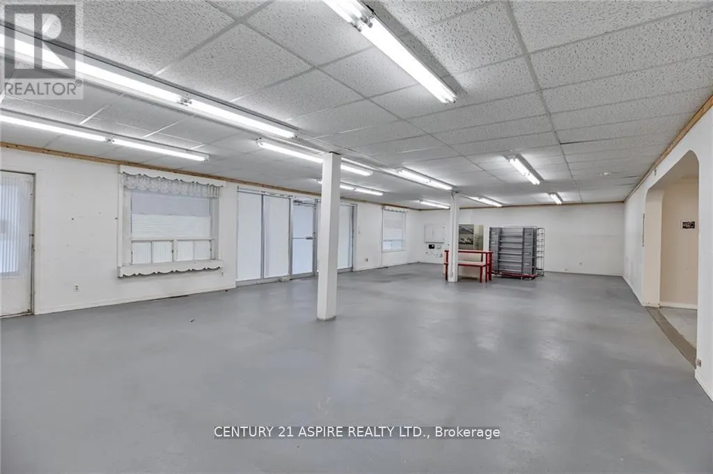 2096 PETAWAWA BOULEVARD