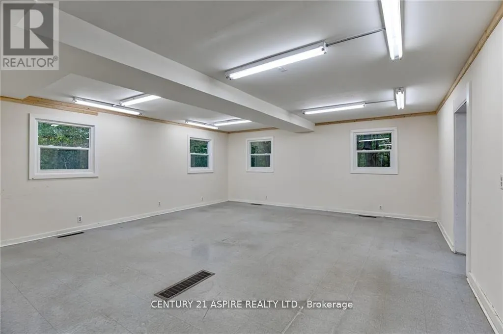 2096 PETAWAWA BOULEVARD