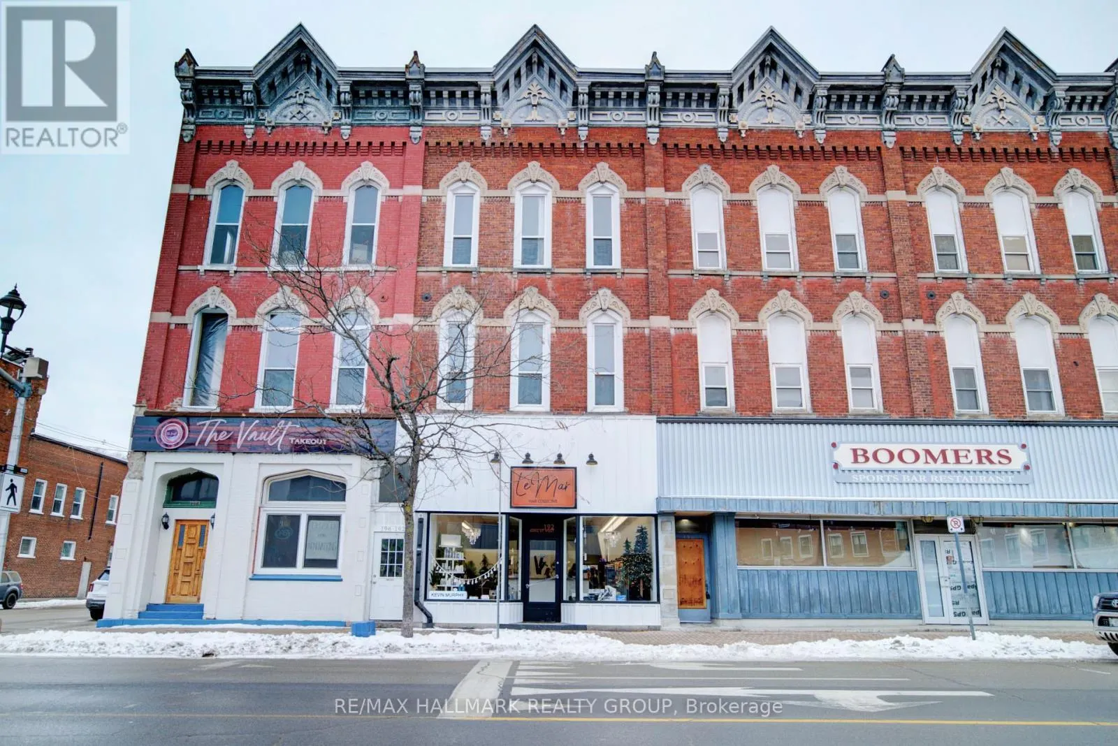 192 KING STREET W