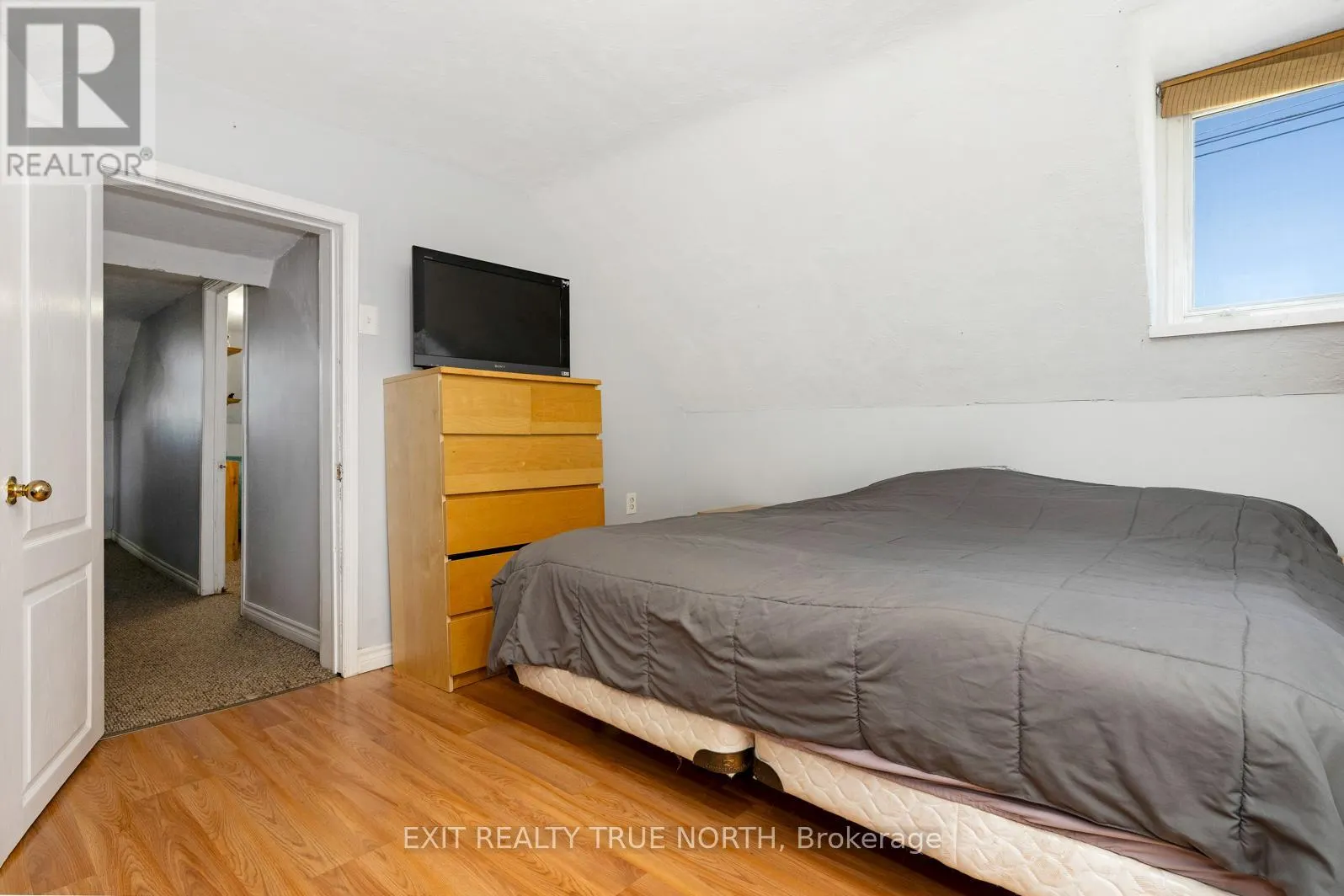 835 11TH STREET W