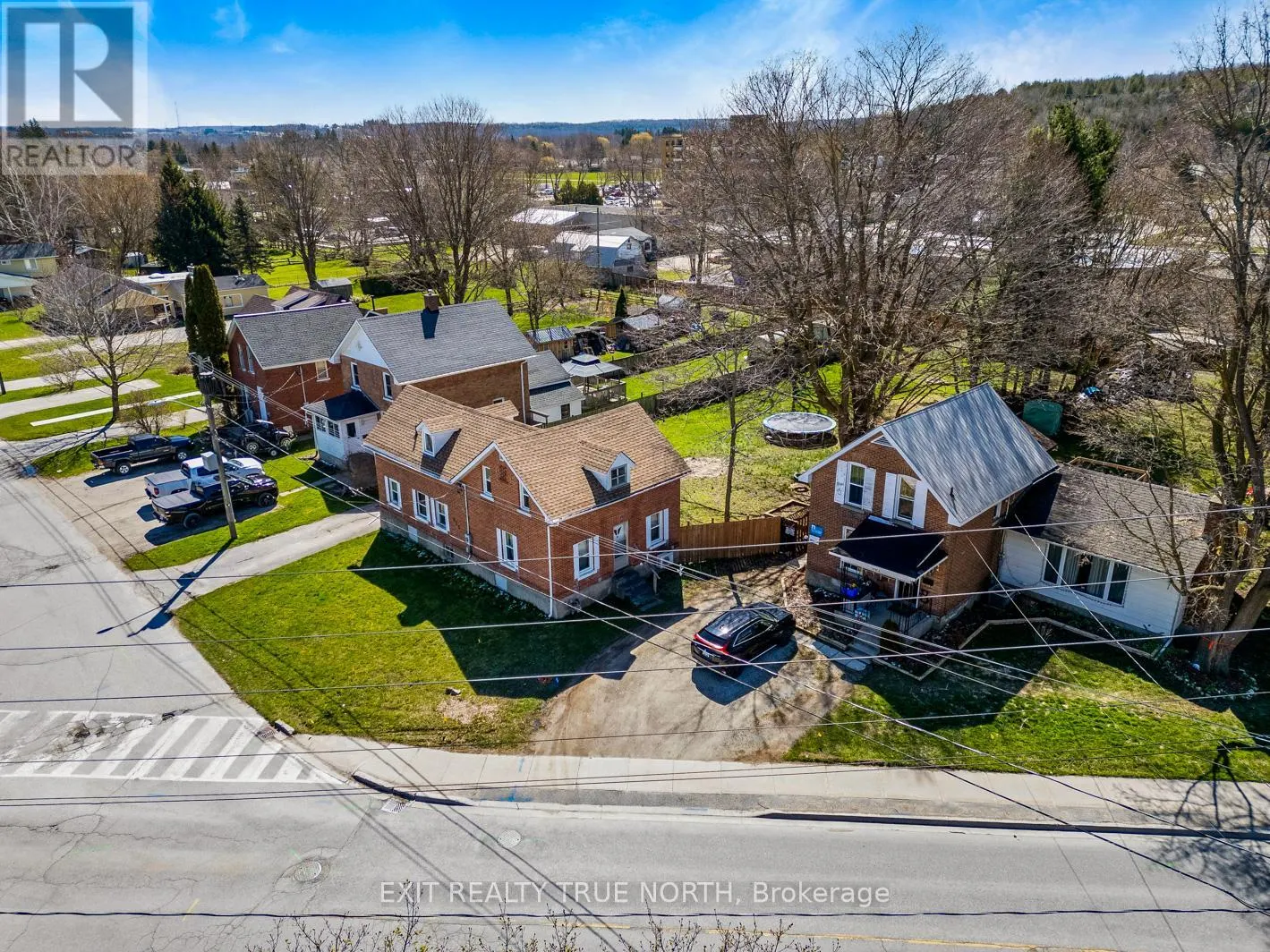 835 11TH STREET W