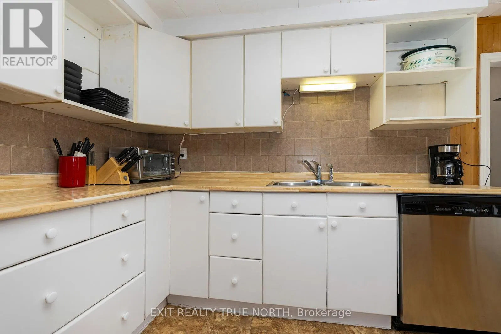835 11TH STREET W