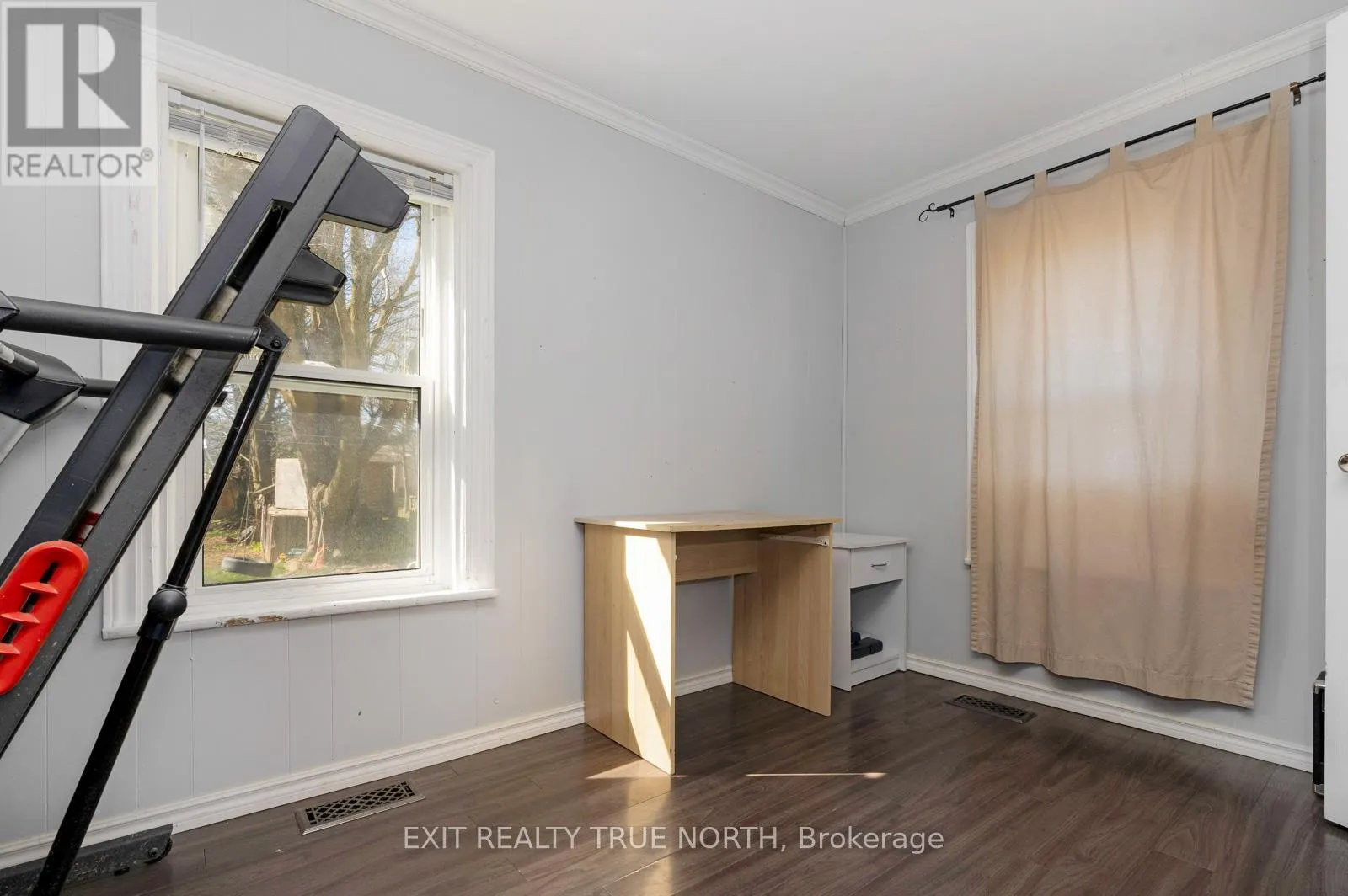 835 11TH STREET W