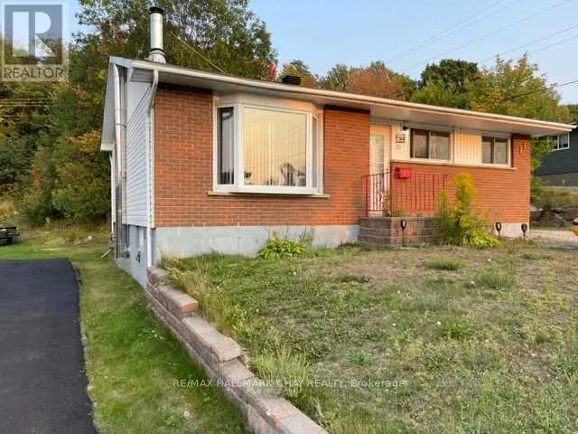 85 MISSISSAUGA AVENUE