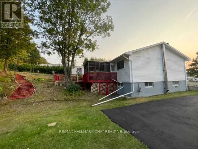 85 MISSISSAUGA AVENUE