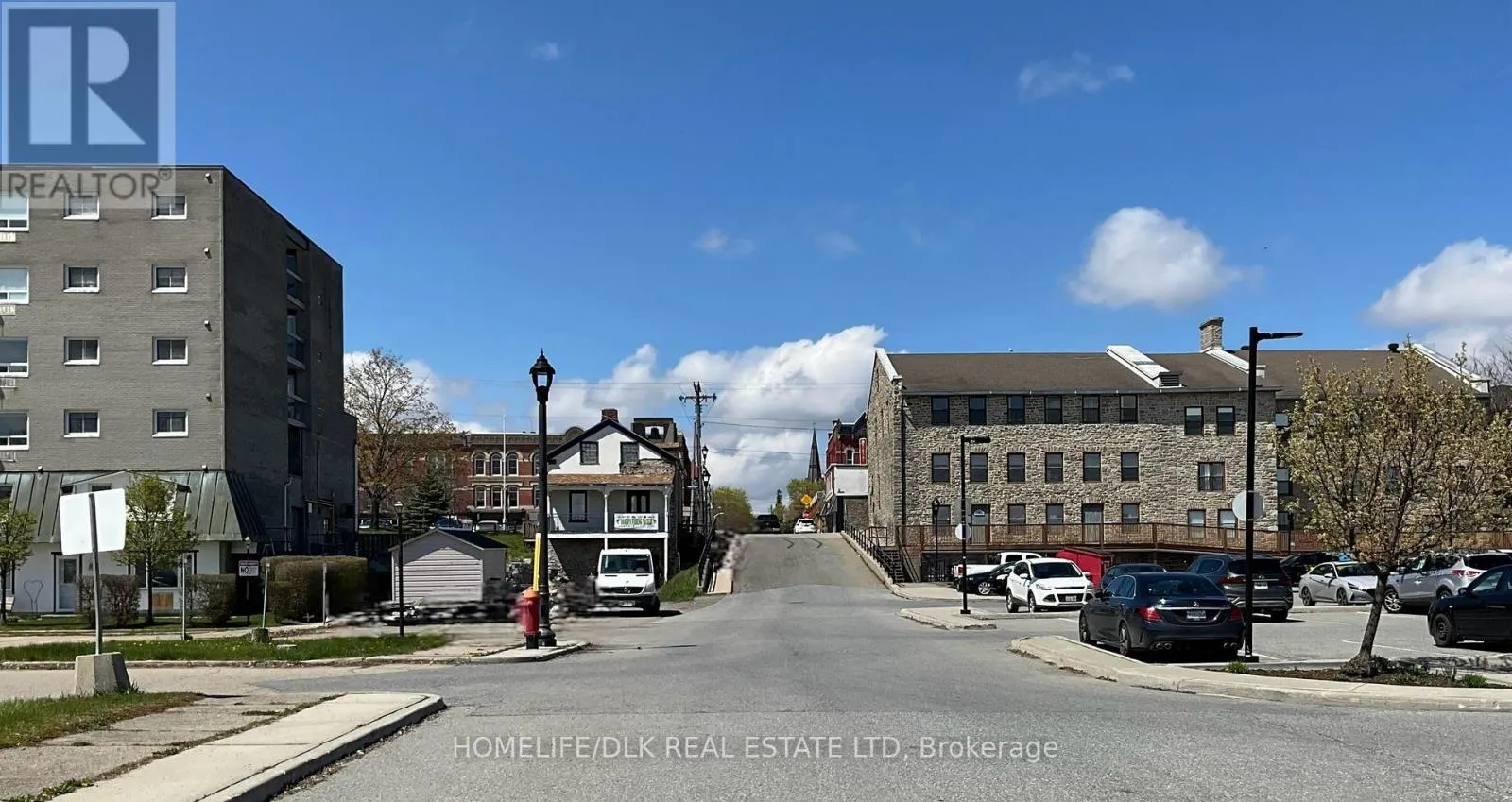 109 - 235 WATER STREET W