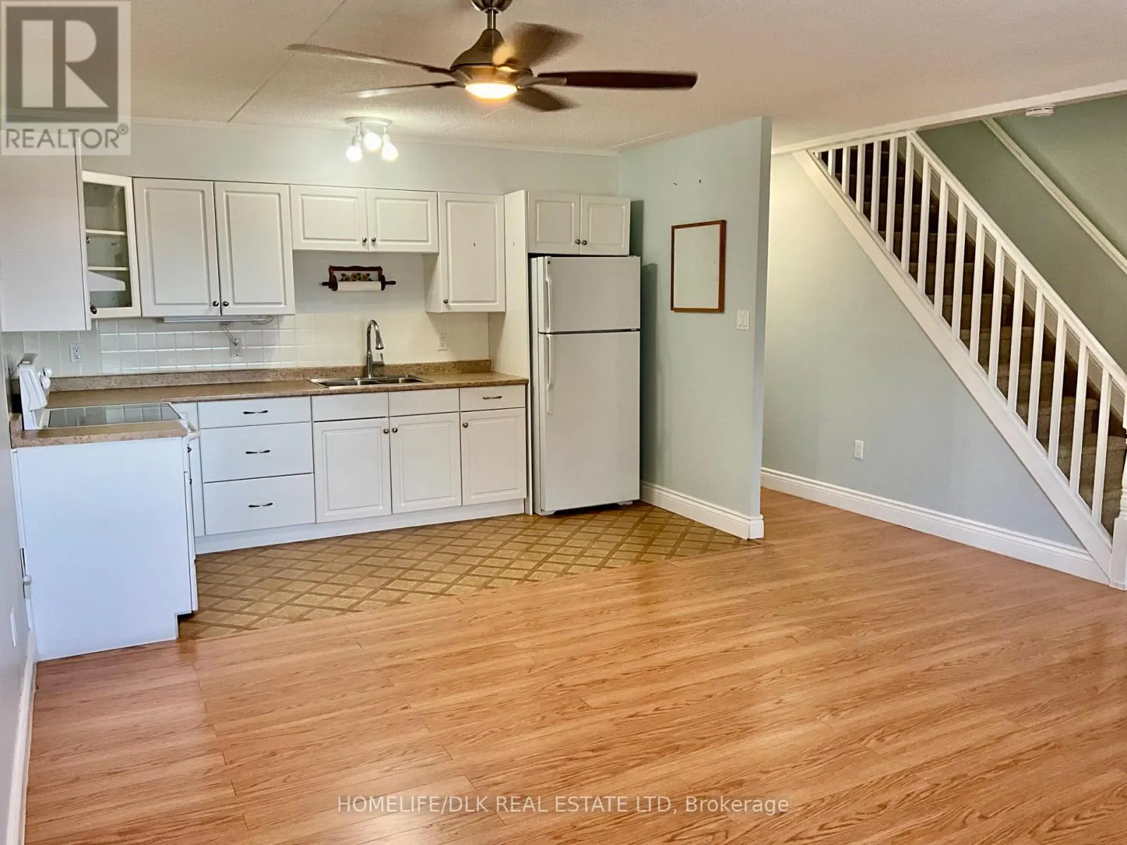 109 - 235 WATER STREET W