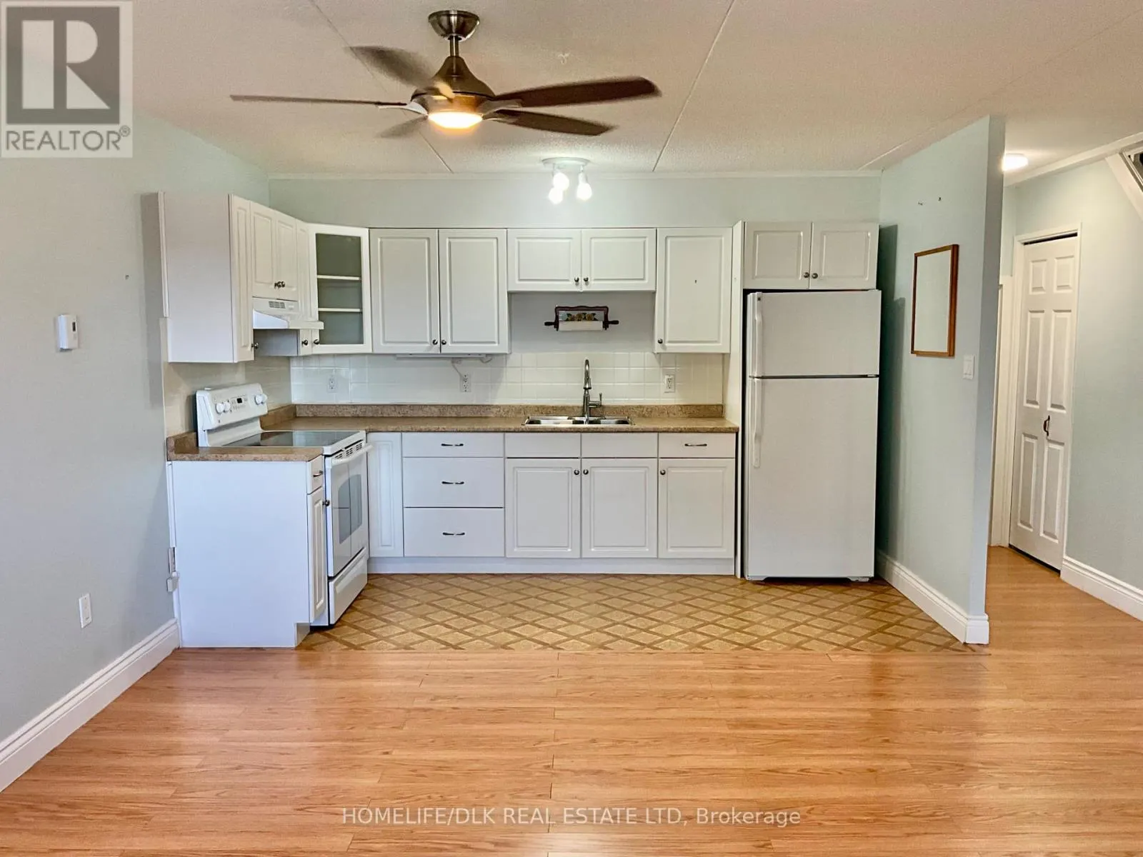 109 - 235 WATER STREET W